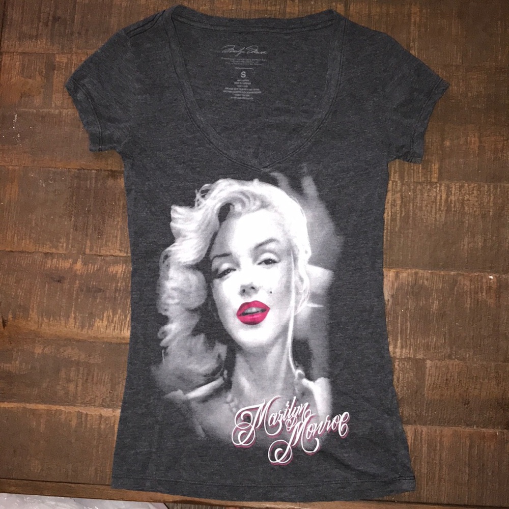 Marilyn Monroe top